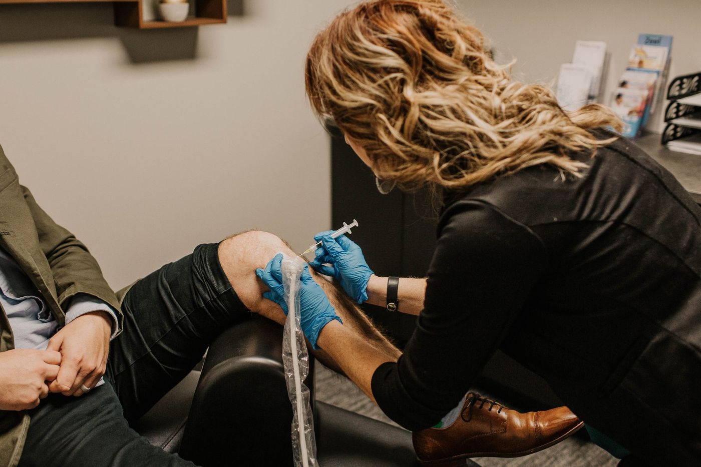 A knee injection at Active Health Clinics