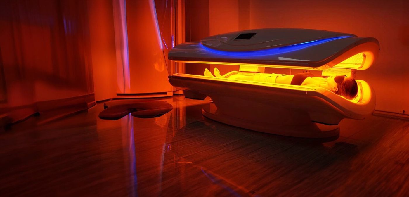 The full-body light therapy bed at Active Health Clinics